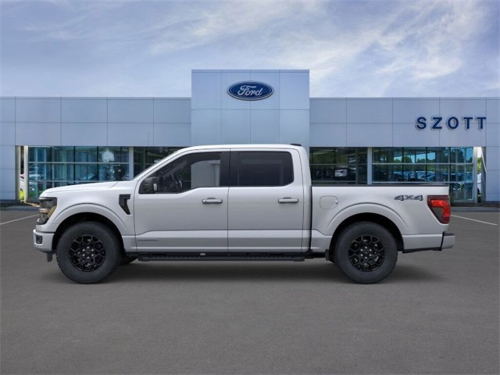 New 2025 Ford F-150 XLT Truck SuperCrew Cab