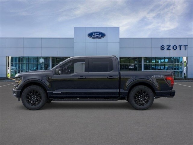 2025 Ford F-150 XLT photo 2