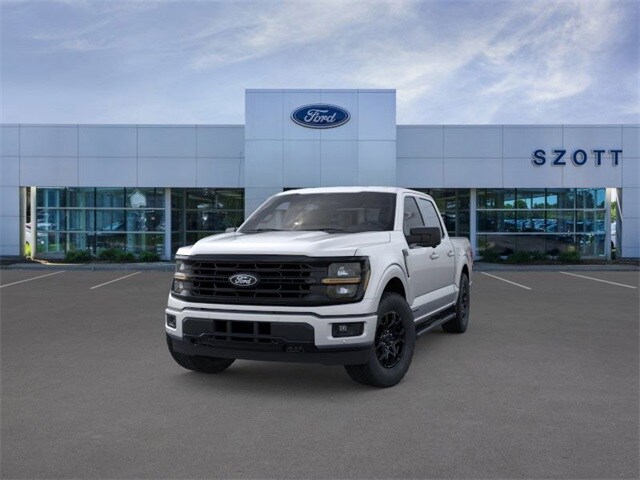2025 Ford F-150 XLT photo 2
