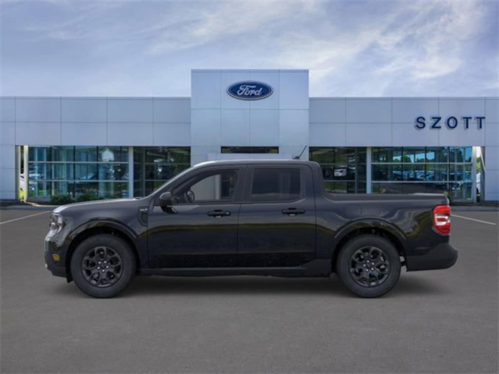 New 2025 Ford Maverick XLT Truck