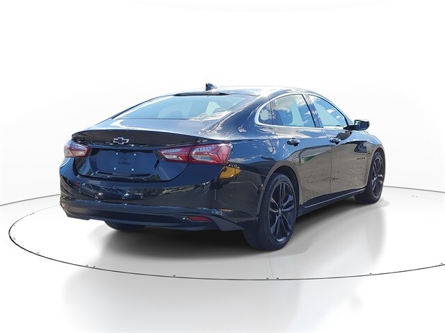 2023 Chevrolet Malibu 1LT photo 3