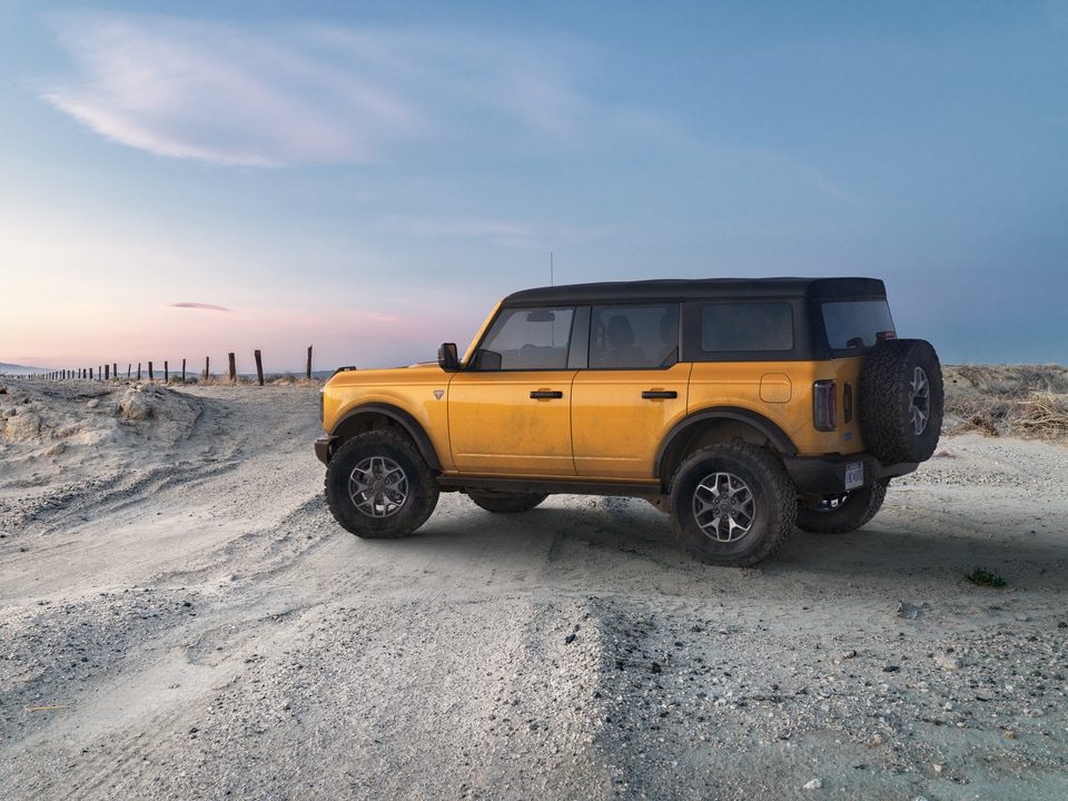 The New Ford Bronco Offers a Persuasive Alternative to the Jeep Wrangler |  Szott Ford