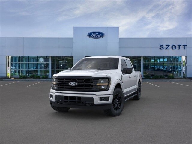 2025 Ford F-150 XLT photo 2