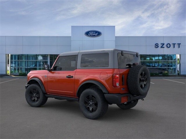 2023 Ford Bronco Outer Banks photo 4