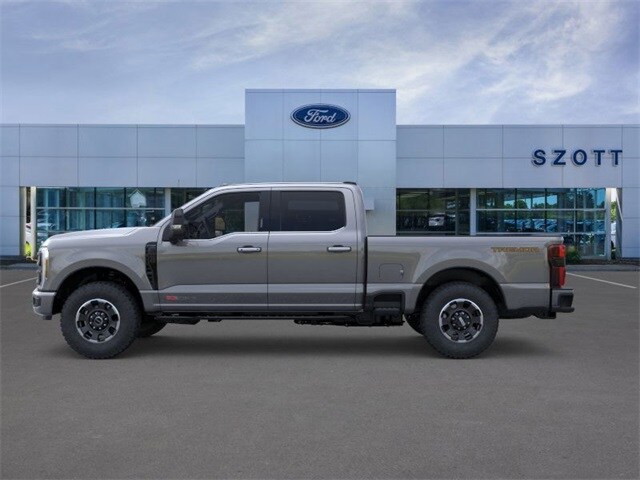 2026 Ford F-350 Lariat photo 3