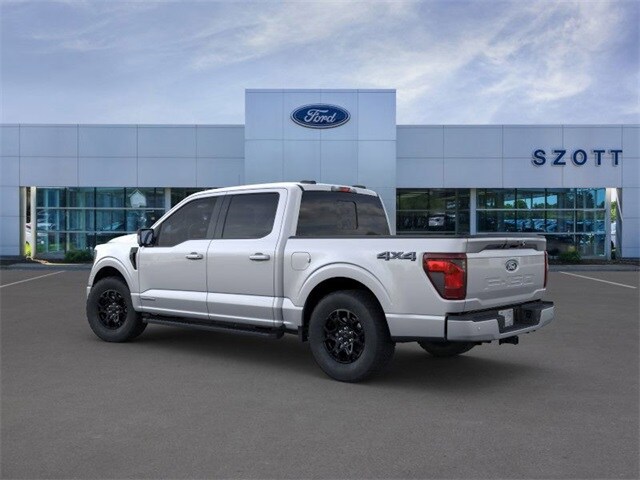 2025 Ford F-150 XLT photo 4