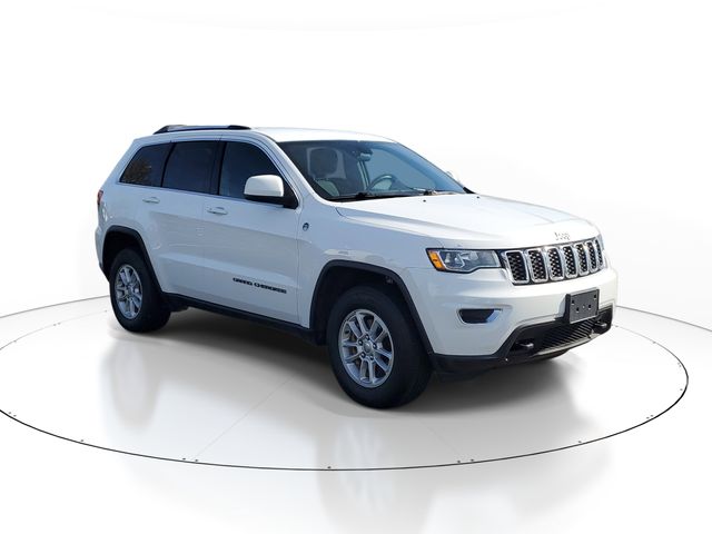 Used 2018 Jeep Grand Cherokee Laredo E with VIN 1C4RJFAG2JC328264 for sale in Holly, MI