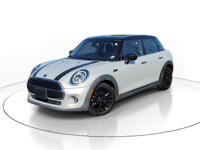 2020 MINI Hardtop Cooper's photo