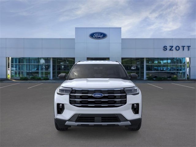 2026 Ford Explorer photo 2