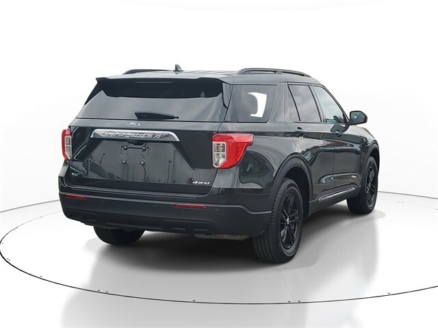 2023 Ford Explorer XLT photo 3