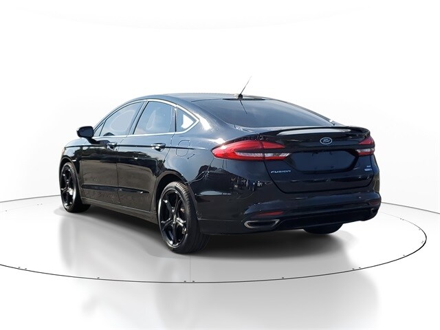 2017 Ford Fusion SE photo 4