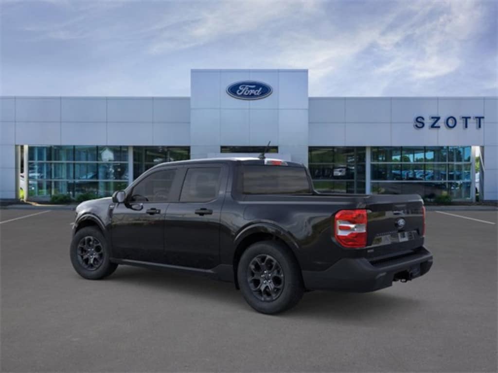 New 2025 Ford Maverick XLT Truck