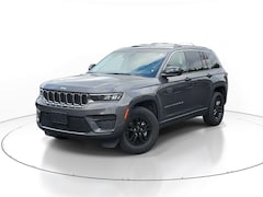 Used 2022 Jeep Grand Cherokee Laredo SUV for sale in Holly MI