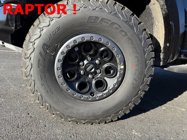 2025 Ford F-150 Raptor photo 3