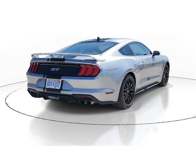 2022 Ford Mustang GT Premium photo 3