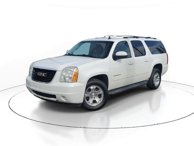 2010 GMC Yukon 4WD 1/2 Ton SLT1 (4SA)'s photo