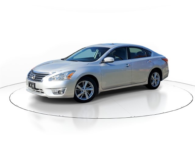 Used 2014 Nissan Altima 2.5 SL Sedan for sale in Holly MI