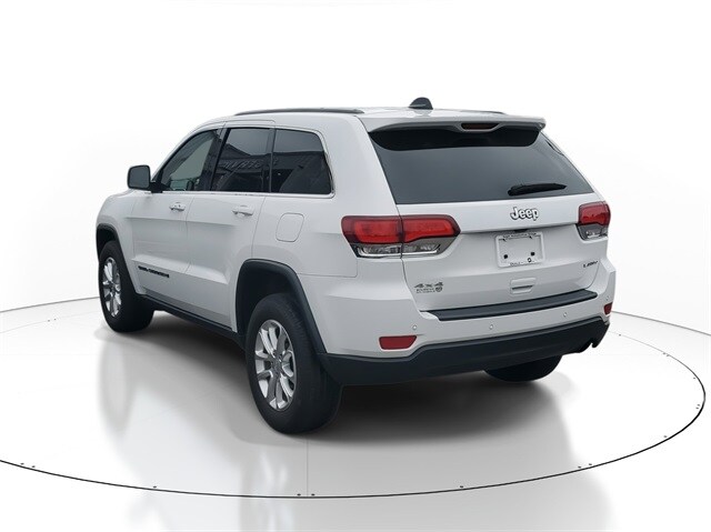 2022 Jeep Cherokee Laredo photo 2
