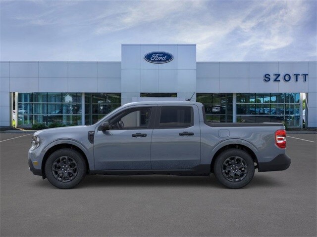 2025 Ford Maverick XLT photo 2