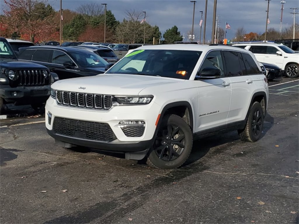 Used 2022 Jeep Grand Cherokee Limited SUV