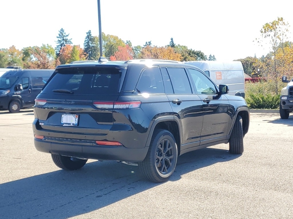 New 2025 Jeep Grand Cherokee Altitude X Sport Utility