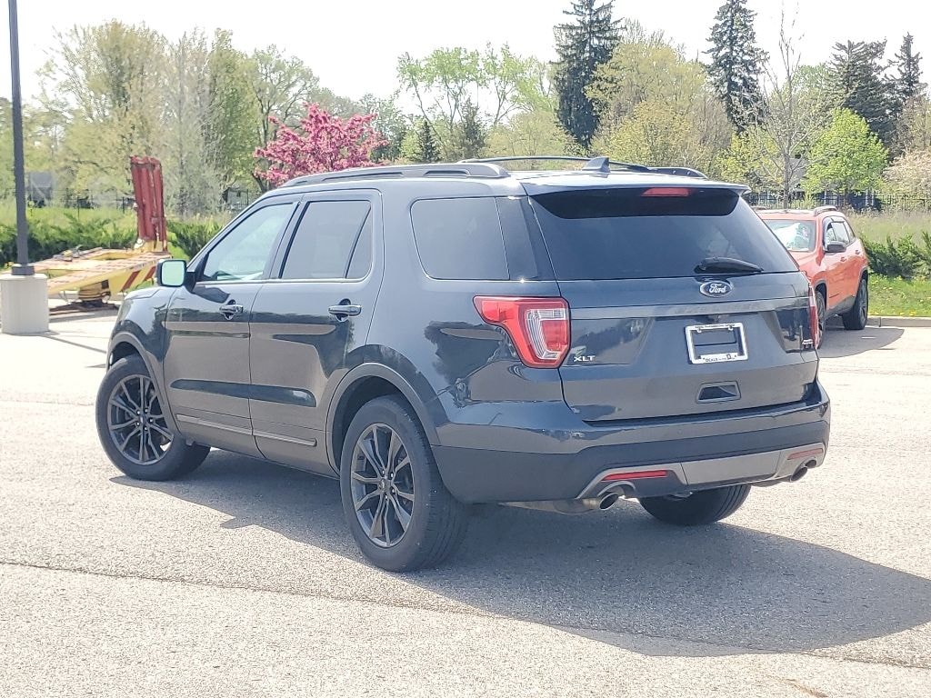 Used 2017 Ford Explorer XLT SUV
