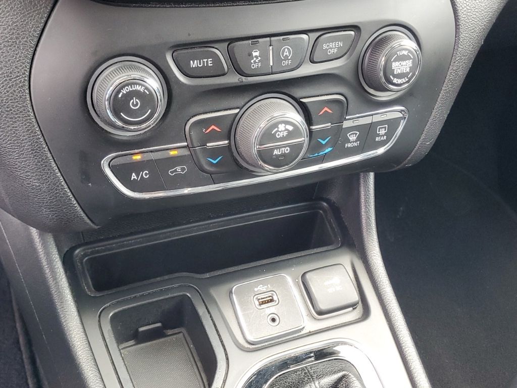 2019 Jeep Cherokee Limited - Photo 23