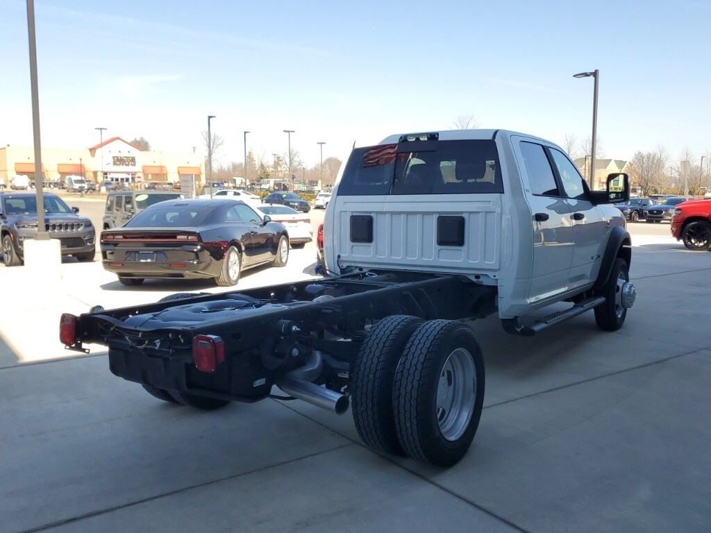 2024 Ram 4500 photo 2