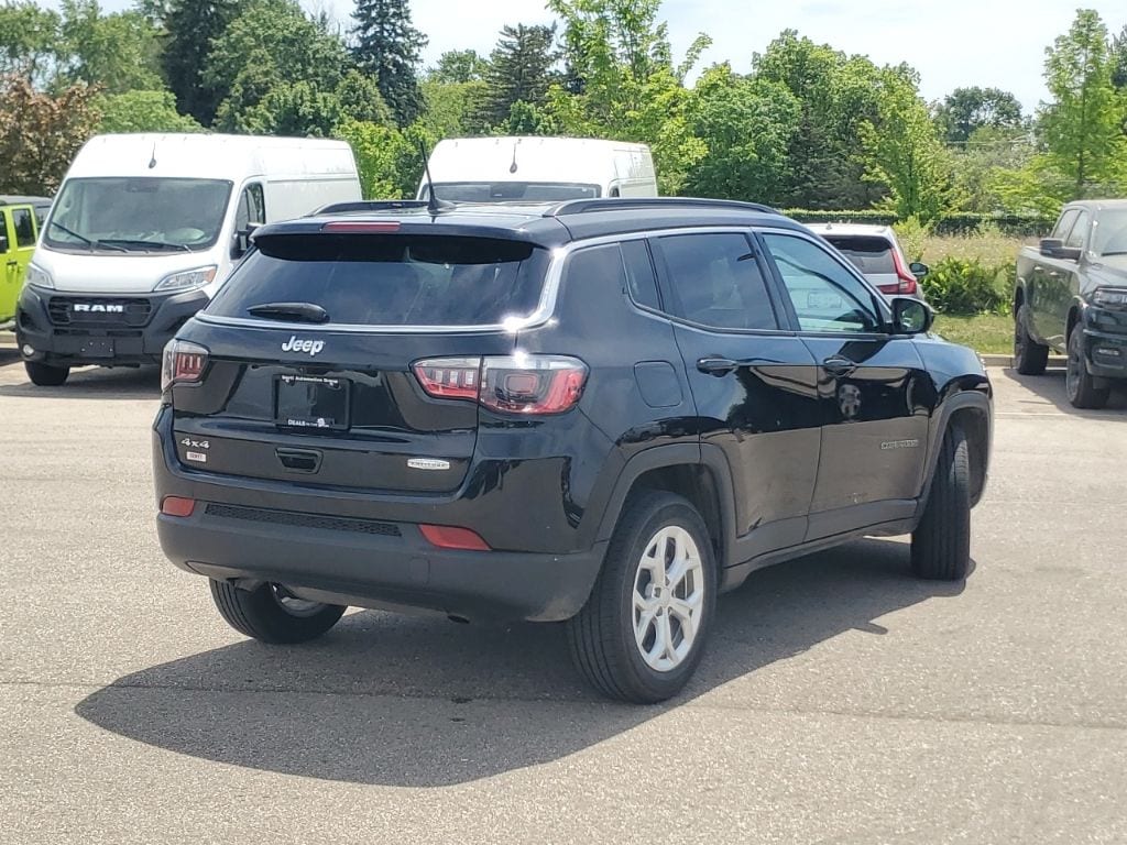 Used 2024 Jeep Compass Latitude SUV