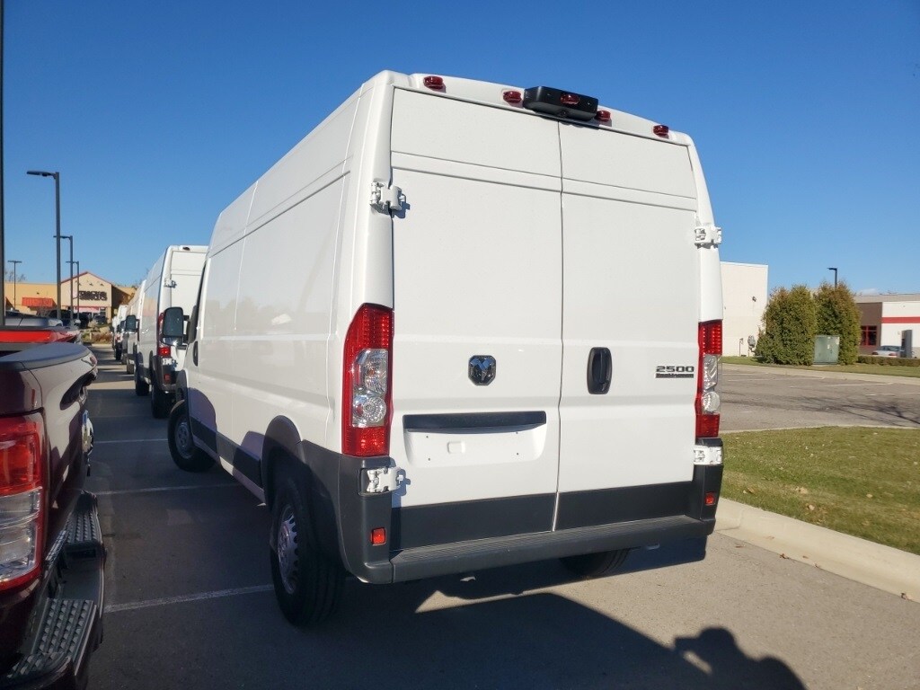 2025 Ram ProMaster 2500 photo 3