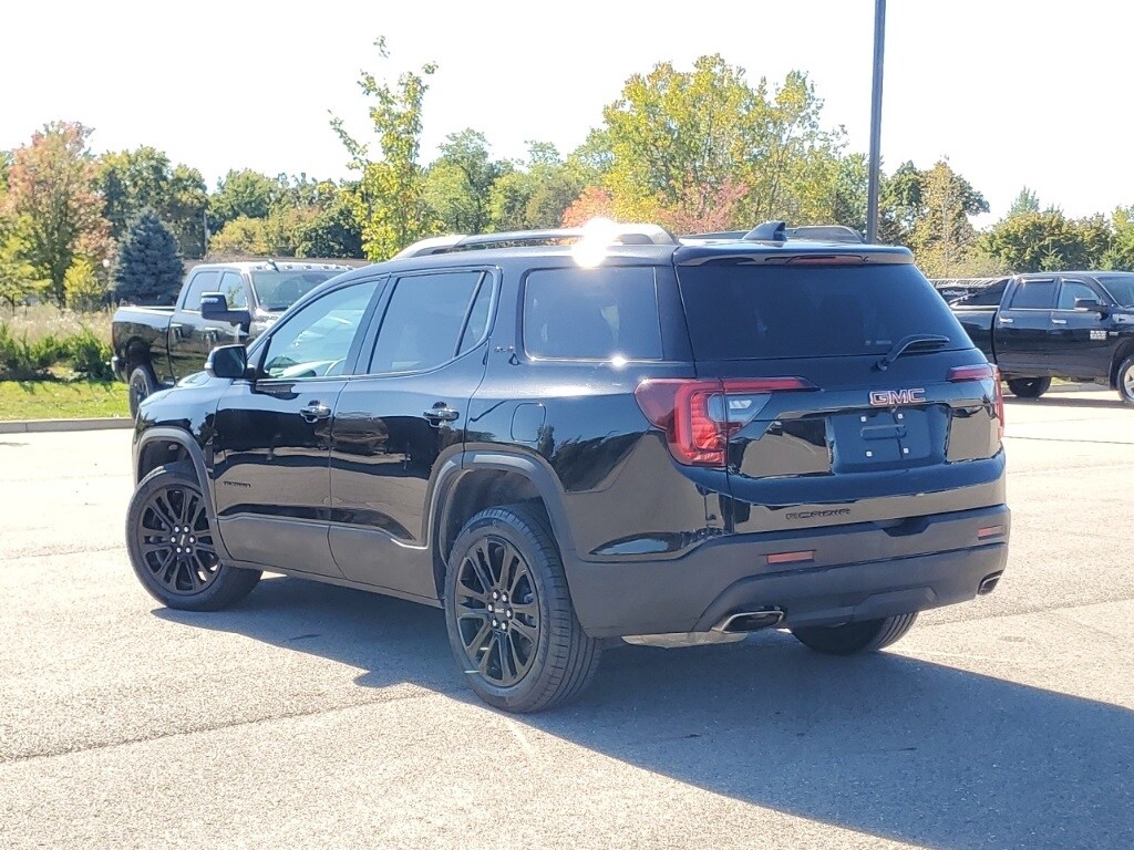 2023 Gmc Acadia SLE photo 3