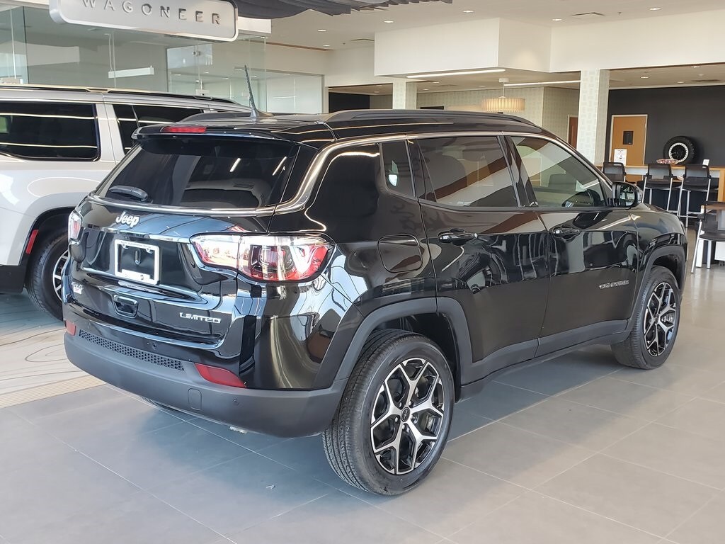 2026 Jeep Compass Limited Altitude photo 2