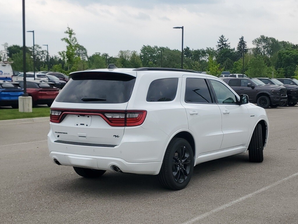 2025 Dodge Durango R/T Plus photo 2