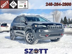 Used 2019 Jeep Cherokee Trailhawk SUV For Sale in Highland, MI