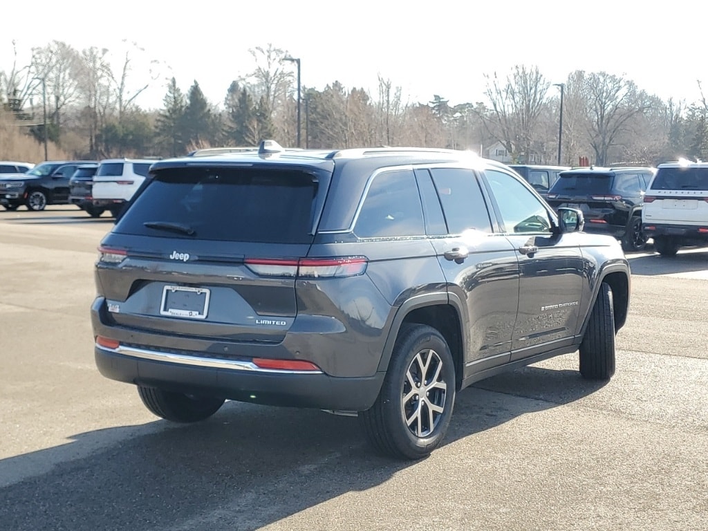 Used 2024 Jeep Grand Cherokee Limited SUV