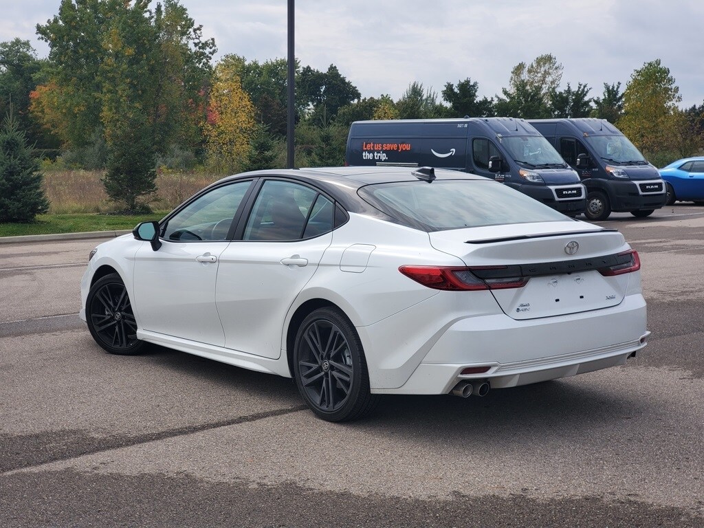 2025 Toyota Camry XSE photo 3