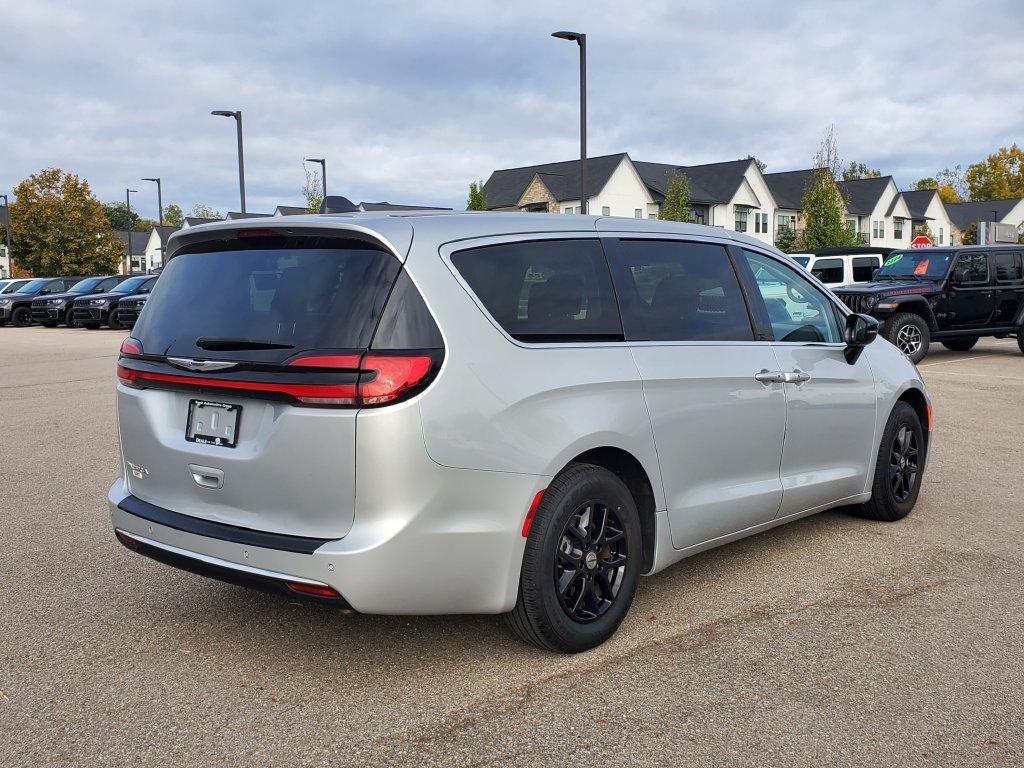 Used 2024 Chrysler Pacifica Touring L Van Passenger Van