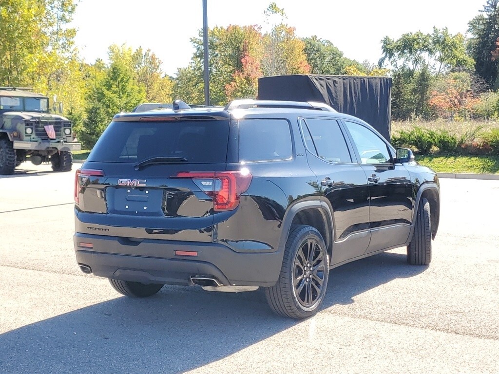 2023 Gmc Acadia SLE photo 2