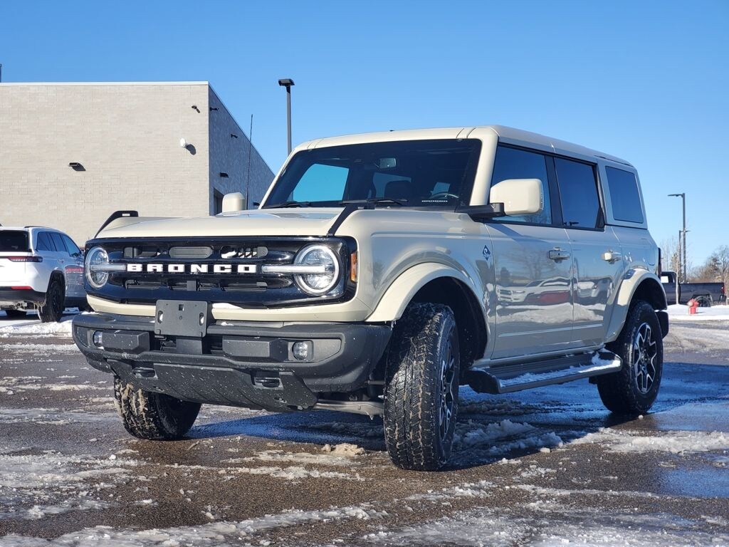 Used 2025 Ford Bronco Outer Banks SUV
