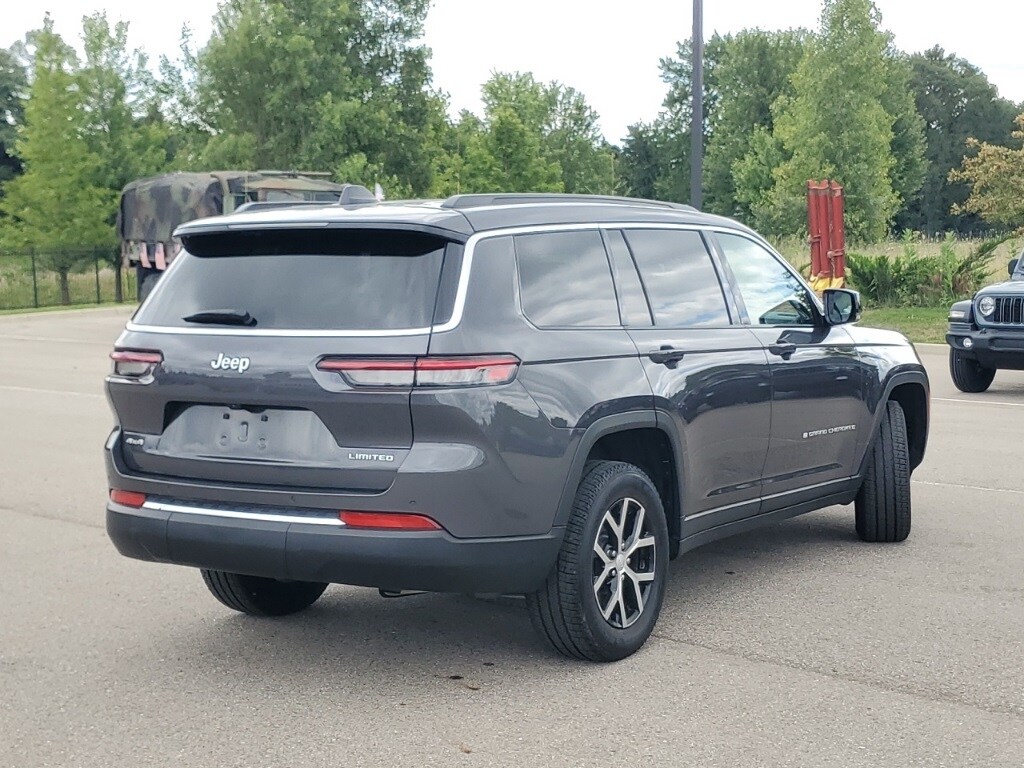 2024 Jeep Grand Cherokee Limited photo 2