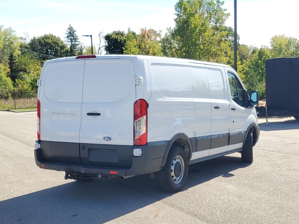 2017 Ford Transit photo 2