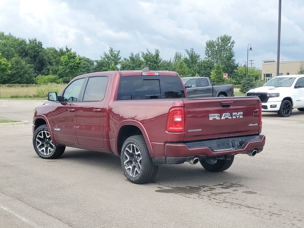 2025 Ram 1500 Laramie photo 3