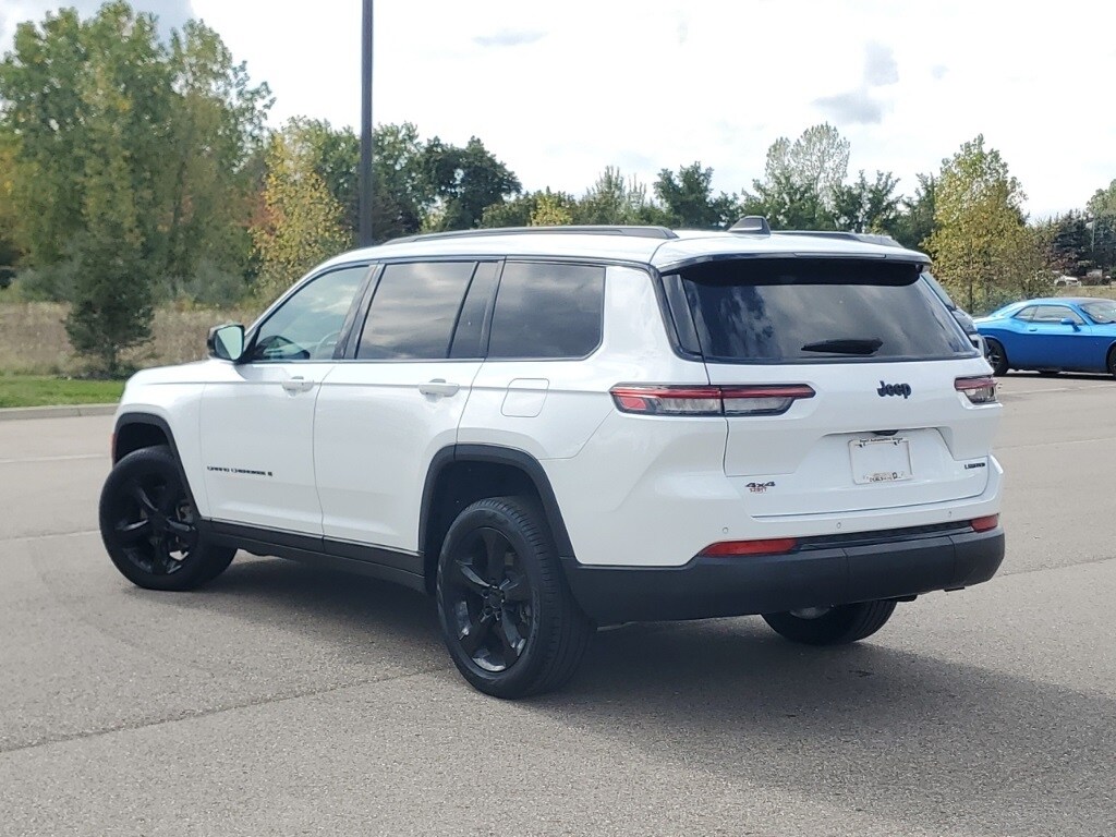 2024 Jeep Grand Cherokee Limited photo 3