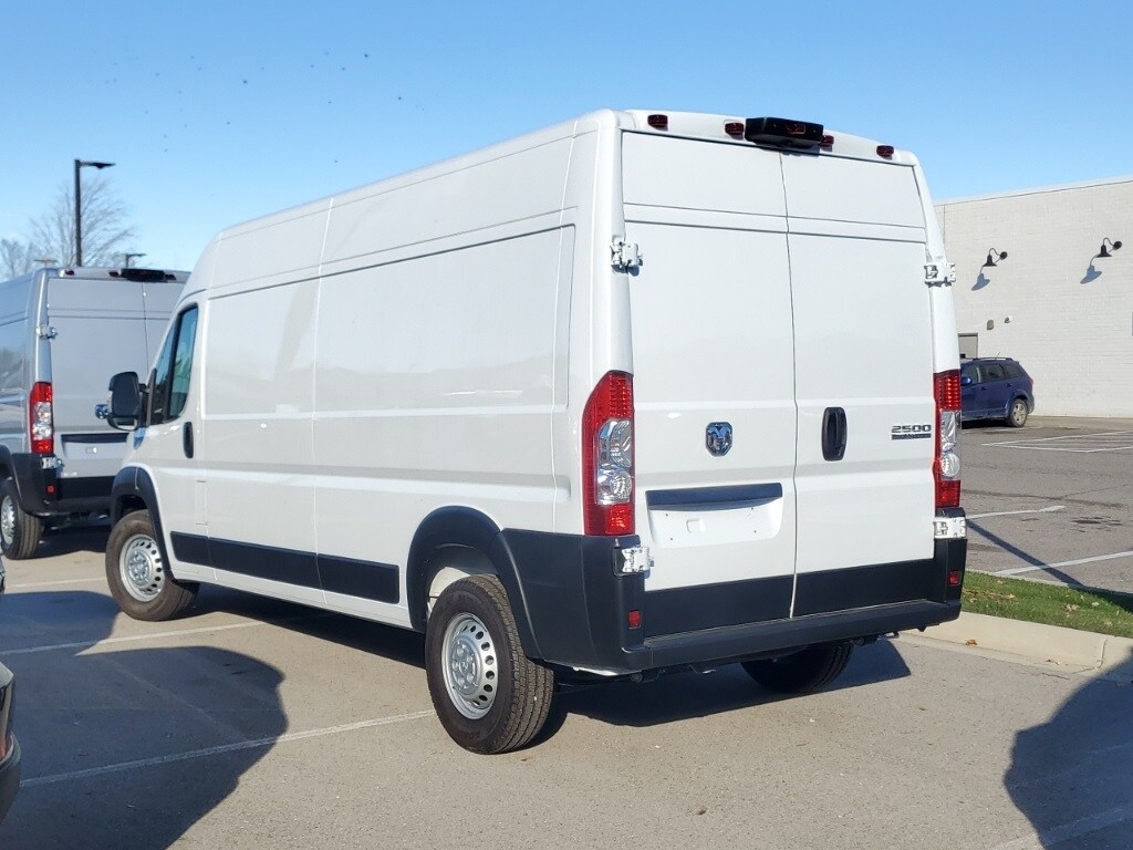 2025 Ram ProMaster 2500 photo 3