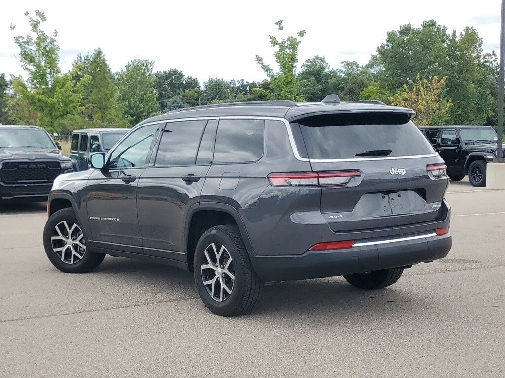 2024 Jeep Grand Cherokee Limited photo 3
