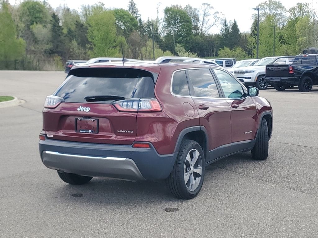 Used 2019 Jeep Cherokee Limited with VIN 1C4PJLDB2KD433954 for sale in New Hudson, MI