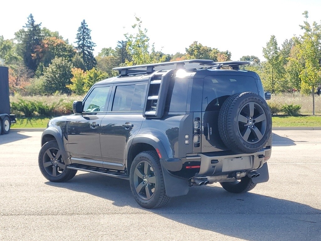 2022 Land Rover Defender 110 V8 photo 3