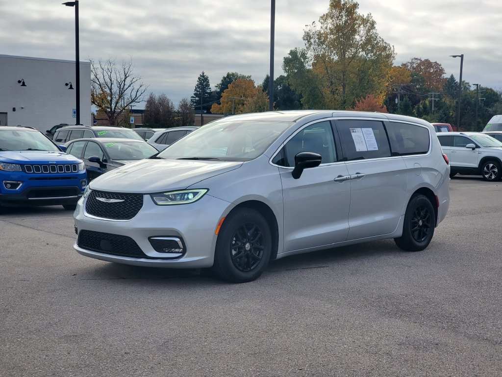 Used 2024 Chrysler Pacifica Touring L Van Passenger Van