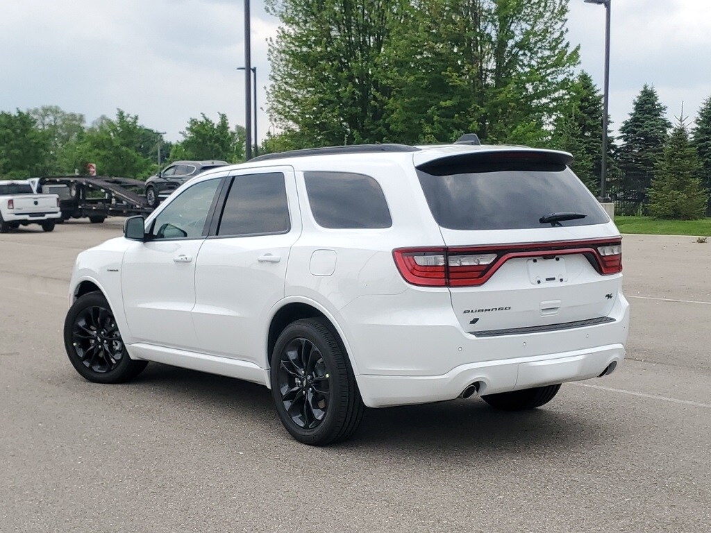 2025 Dodge Durango R/T Plus photo 3