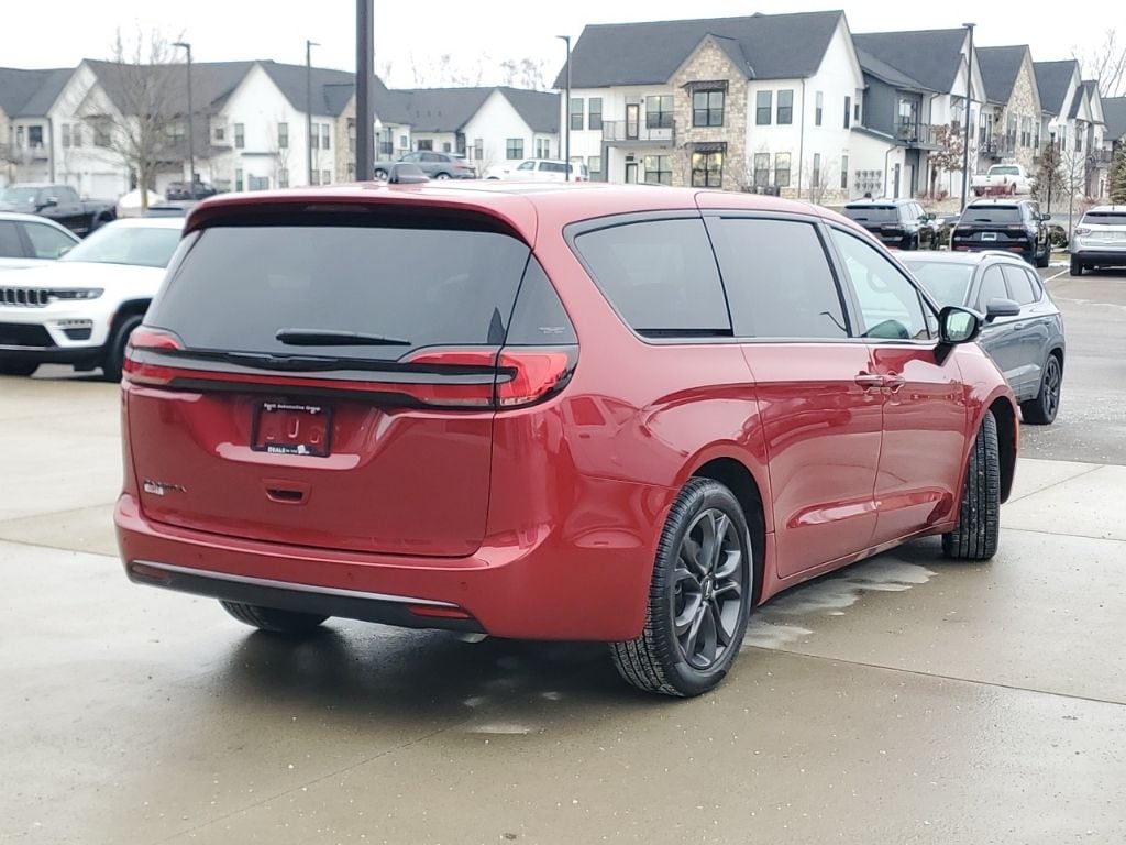 New 2026 Chrysler Pacifica Select Passenger Van